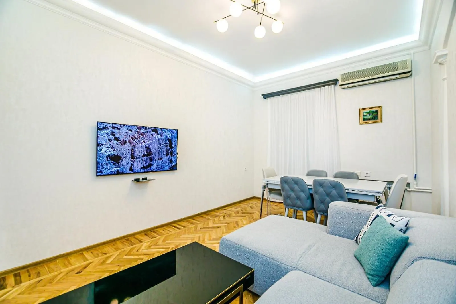 Fountain Square Baku Apartment