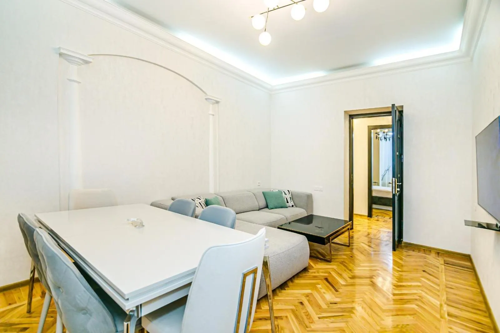 Fountain Square Baku Apartment